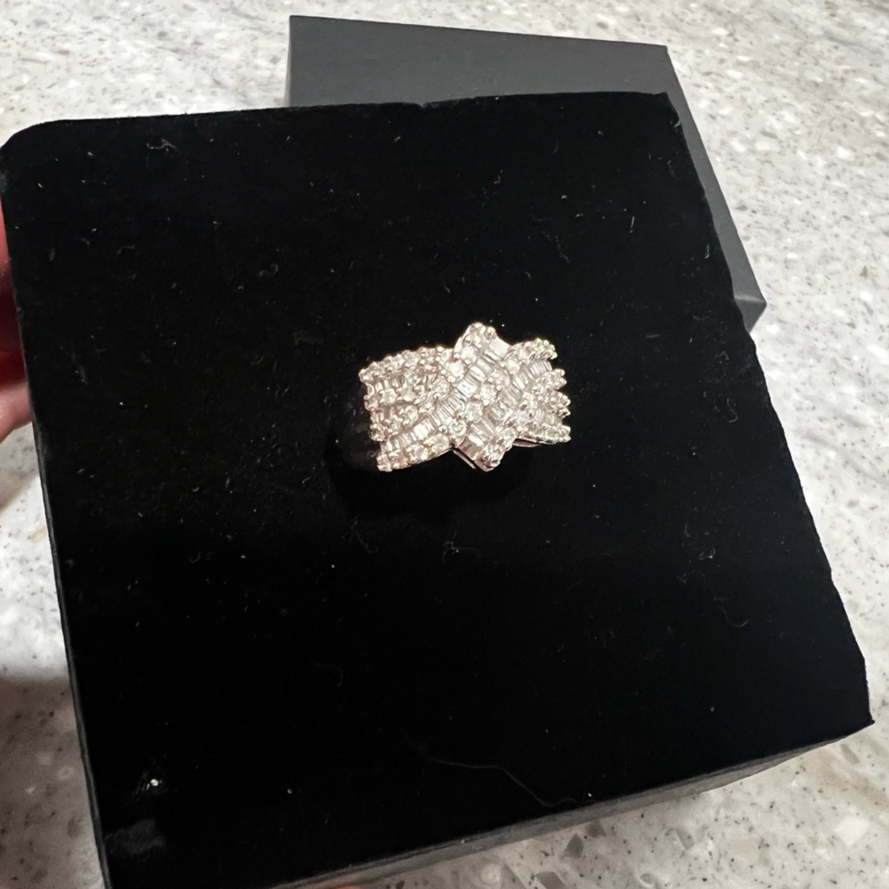Diamond cluster baguette channel and round prong set 10kt white gold ring size 7